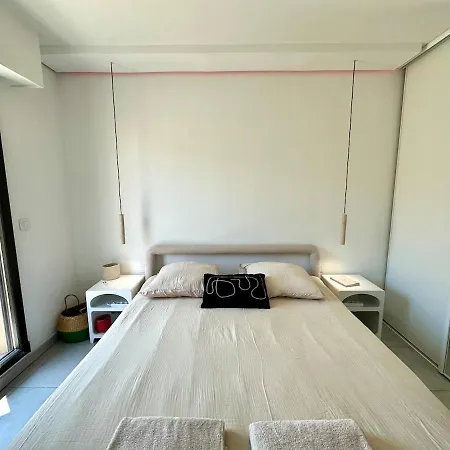 Luxury With Terrace Ac And Parking شقة *