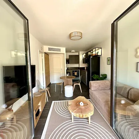 Luxury With Terrace Ac And Parking Lejlighed Antibes