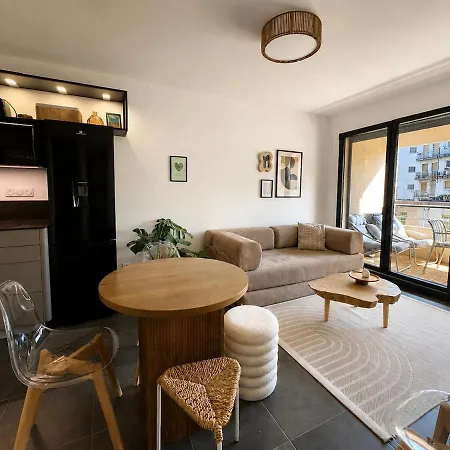 Luxury With Terrace Ac And Parking Lejlighed *